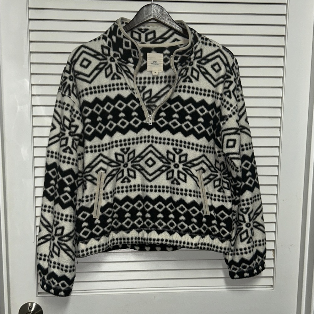 Thread + Supply Black and White Nordic Patterned Quarter Zip Front pocket